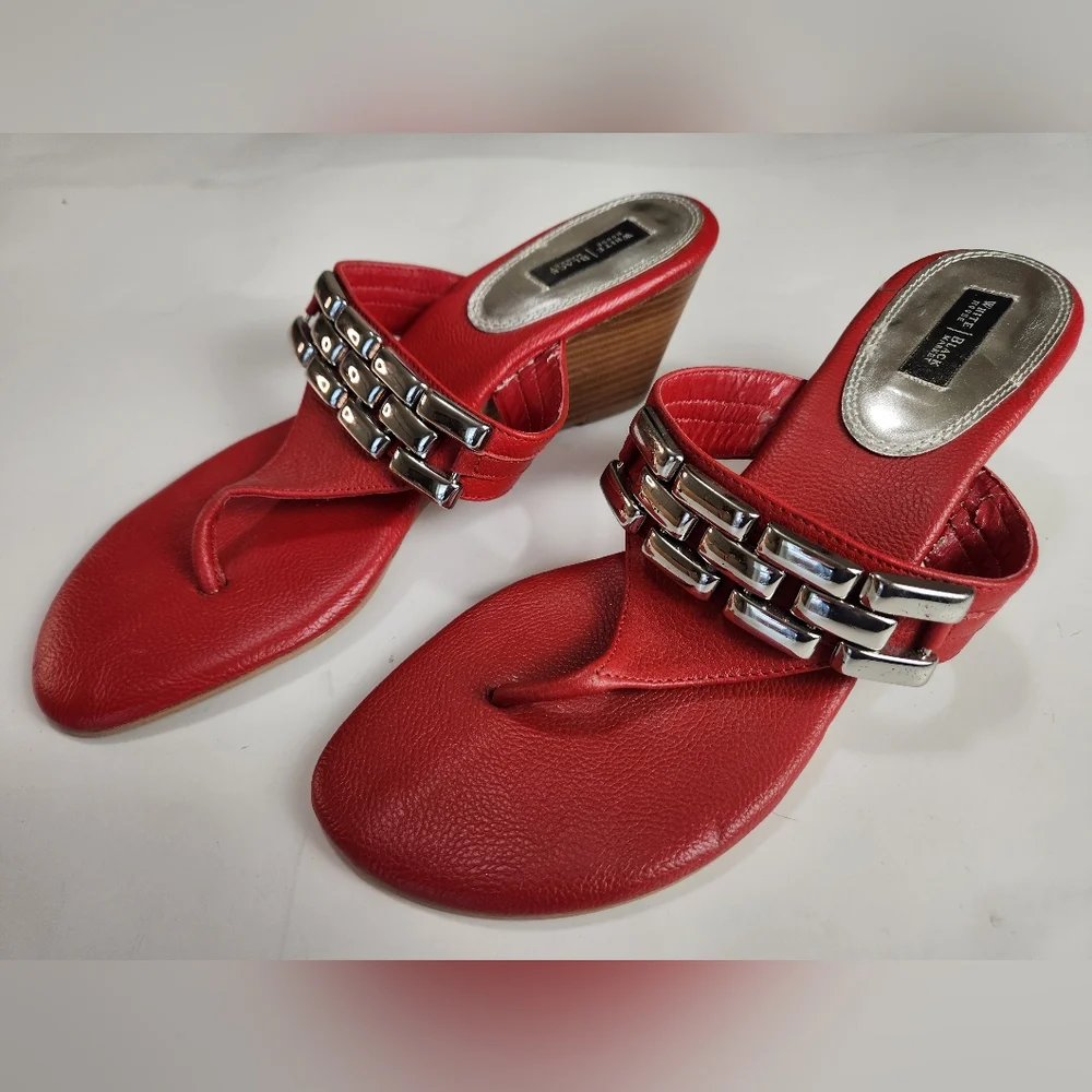 WHBM Red Leather Heavy Chain Accent Wedge Thong Sandals Size 10M
